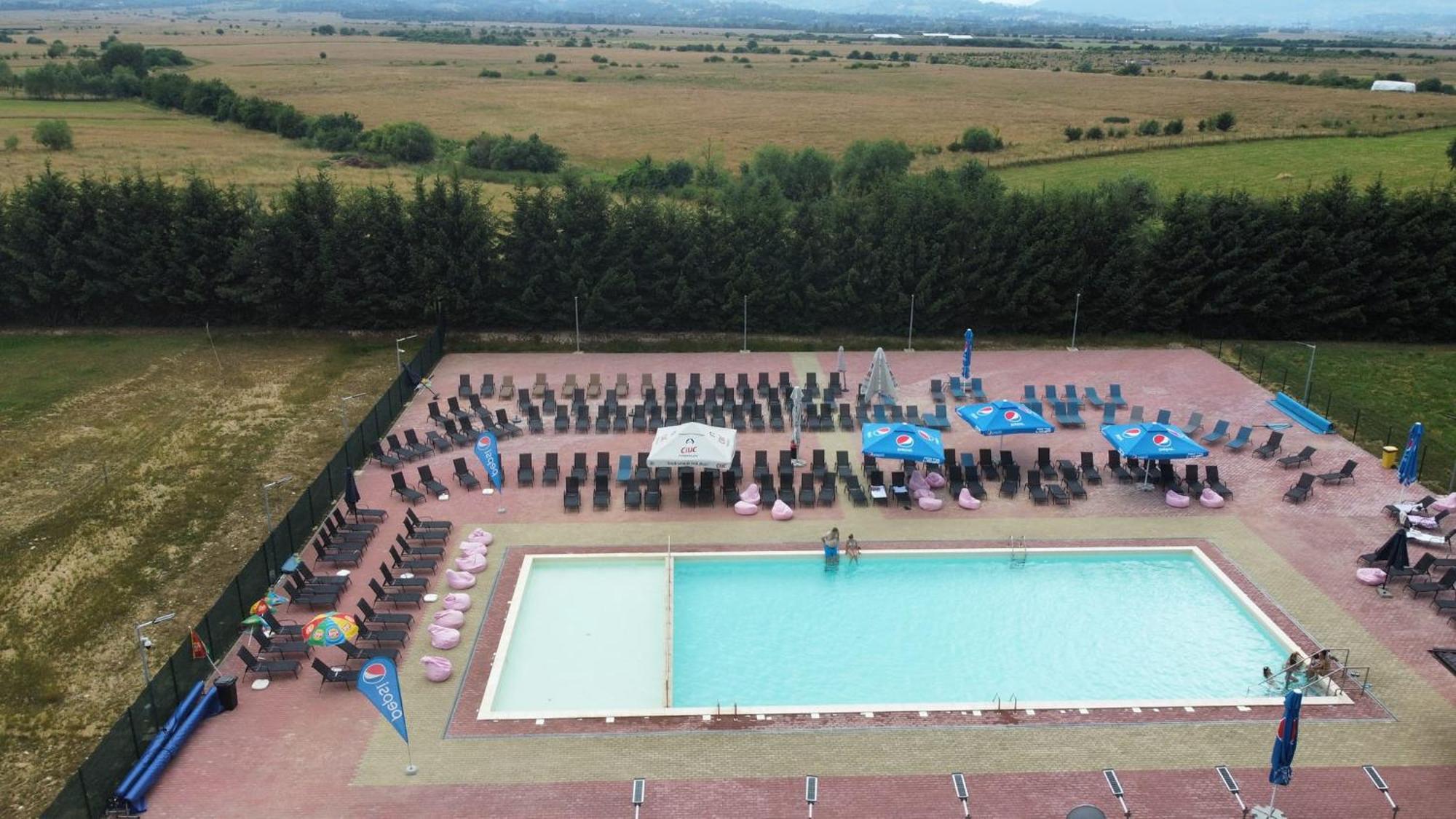 Complex Panicel Rîşnov Luaran gambar