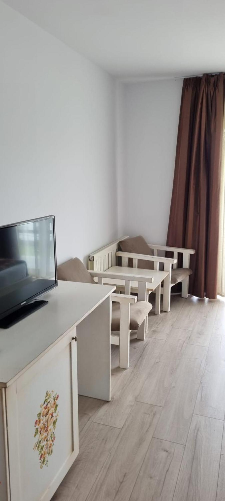 Complex Panicel Rîşnov Luaran gambar